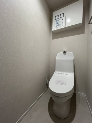 アーサー新宮グランパティオ・ウエストコートのトイレ|ゆとりと清潔感に包まれた、快適なトイレスペース。