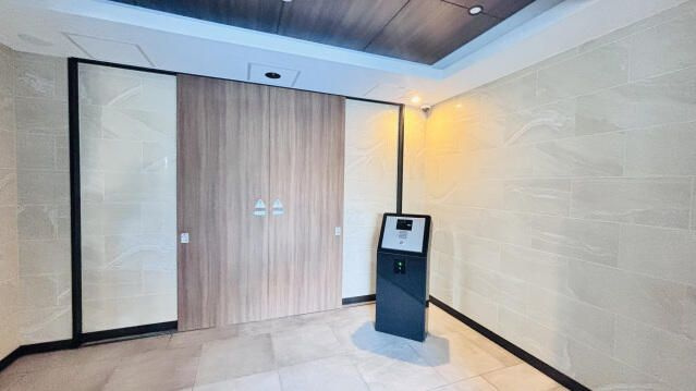 エイルマンション水道町Ⅱロゼアのエントランス