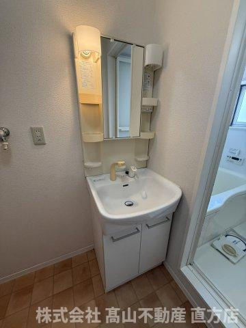 宮若市宮田のアパートの洗面所