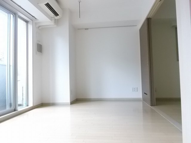 ダイナ大島の居間・リビング