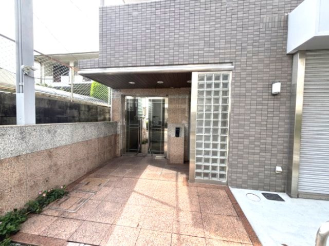マジェスティ御影のエントランス