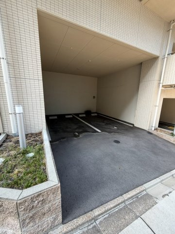 レジデンス東別院スクエアⅡの駐車場