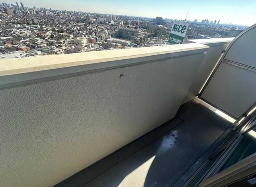 HF駒沢公園レジデンスTOWER　駅近　礼金0　タワー型マンションのバルコニー