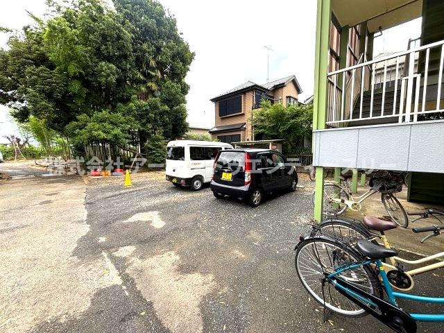 グレースマンションやまざきの駐車場