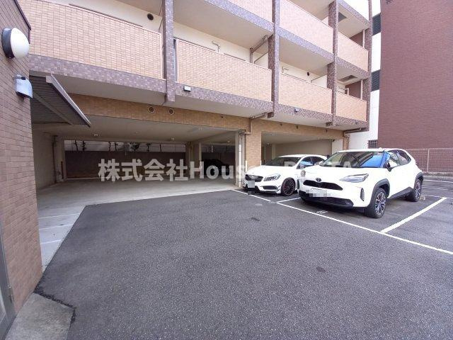 KMS新生水木通の駐車場