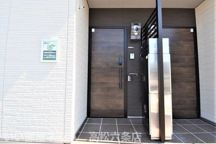 サンエスポアールⅡの玄関