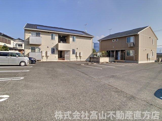 北九州市八幡西区楠橋東１丁目のアパートの駐車場