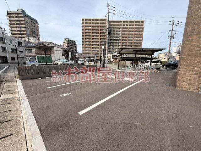 グランフォーレ久留米駅プレミアの駐車場|駐車スペースもあります