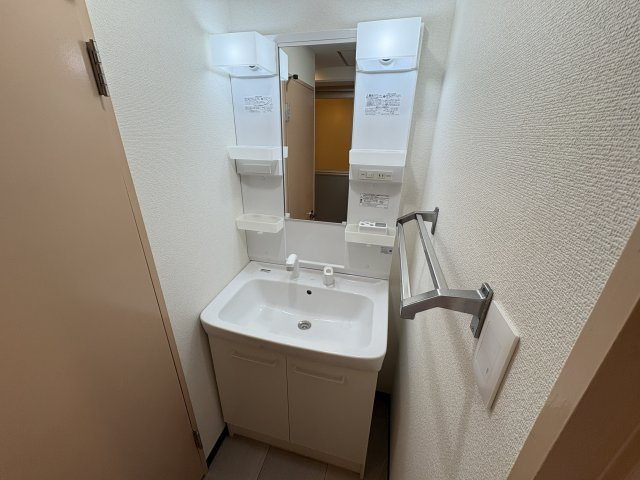 クレストコートあかしあの洗面所