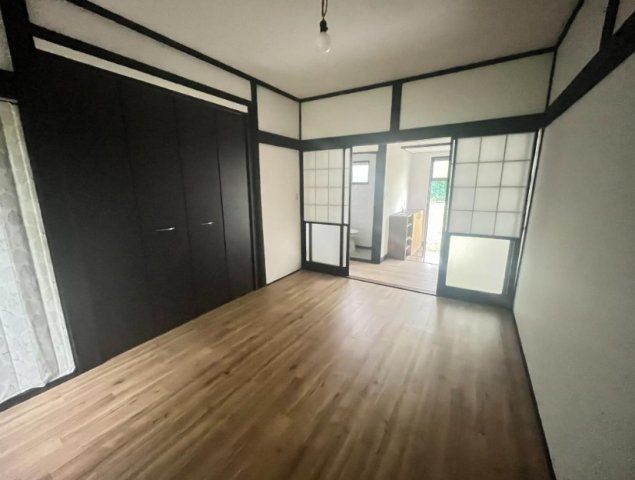 茂原市萱場　平屋中古戸建の洋室|内外装リフォーム済み令和8年5月  2DK平屋　家庭菜園が可能です。4台可能 閑静な分譲地内