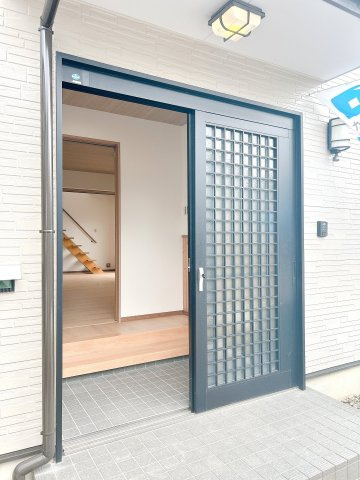 リフォーム済中古戸建　本巣市早野　平成10年築の玄関