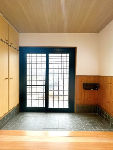 リフォーム済中古戸建　本巣市早野　平成10年築の玄関