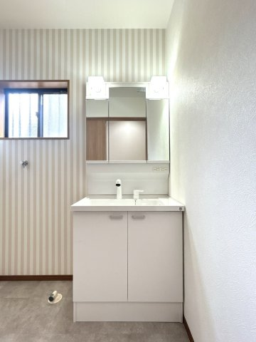 リフォーム済中古戸建　本巣市早野　平成10年築の独立洗面台