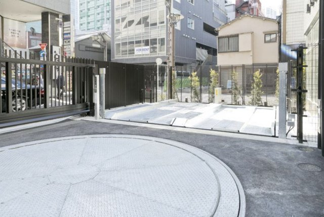 パークアクシス赤坂見附の駐車場
