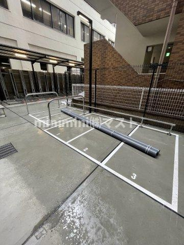 アーバネックス心斎橋EASTの駐車場