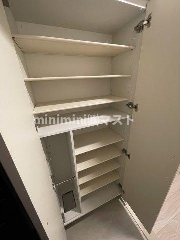 アーバネックス心斎橋EASTの玄関