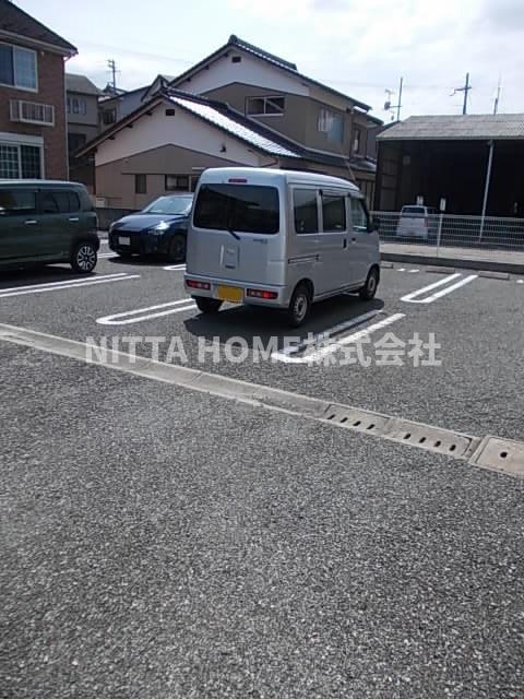 ポート　パシフィック　Ⅰの駐車場|敷地内で駐車場を設置しています◎
