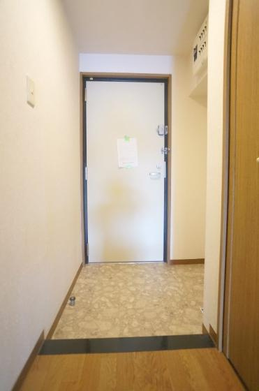 パール久米田の玄関|収納もある玄関です