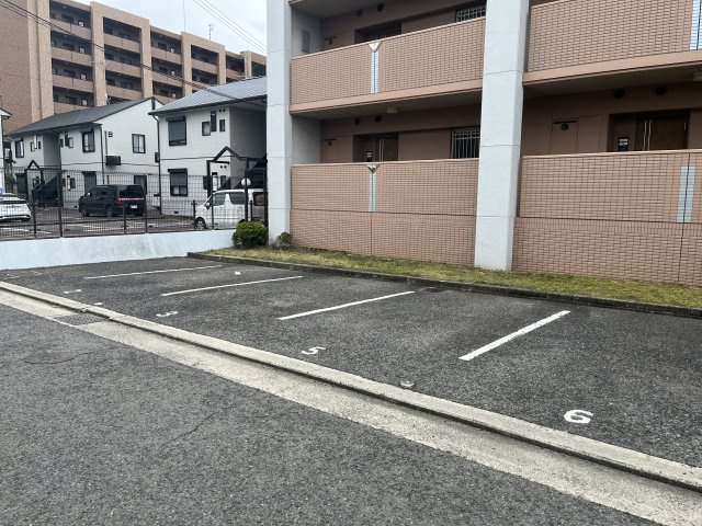 セピアコートタナカの駐車場|駐車場完備です