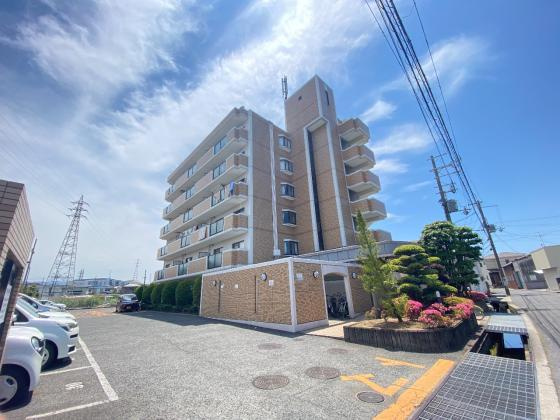 シャトークレールの外観|落ち着いた雰囲気の外観です
