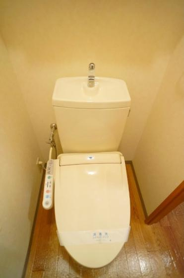 コンフォール山法師のトイレ|ゆったりとした空間のトイレです