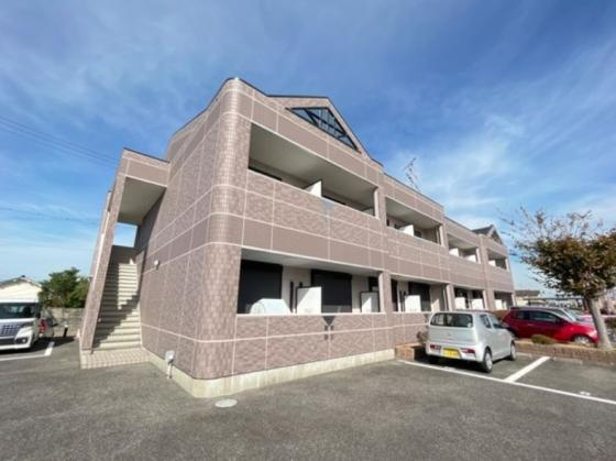 ラヴィーナ壱番館の駐車場|駐車スペースもあります