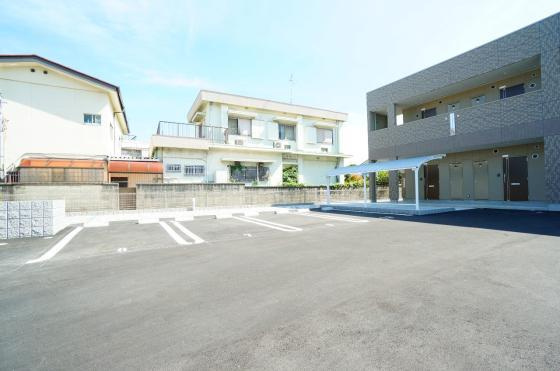 セレブ・パール二色の駐車場|駐車場です