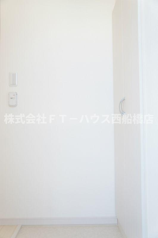 リブリ・ニソルの設備
