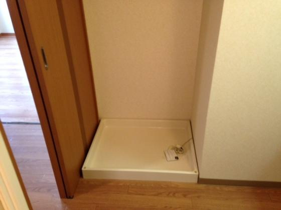 サンプレスＡ棟のその他|サンプレスＡ棟 　洗濯機置場です