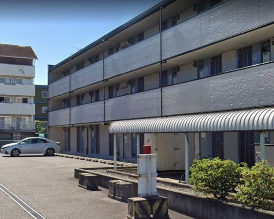 レオパレスKOKADOの駐車場|駐車場があるので、車を買う予定の方も安心です