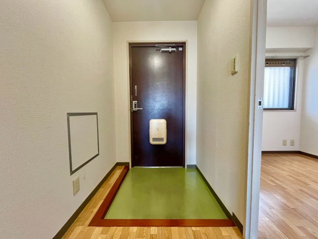 ホワイトウェルの玄関
