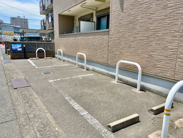 ノースライン１番館の駐車場