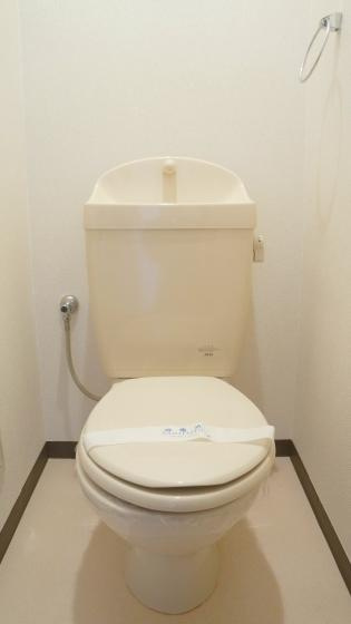 ディアコート高松のトイレ|ゆったりとした空間のトイレです