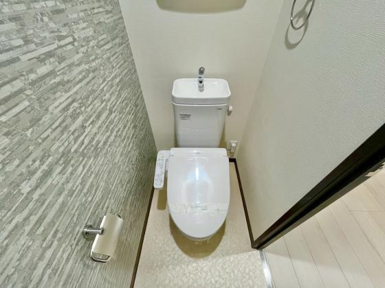 サンリゾート12のトイレ|落ち着いた色調のトイレです