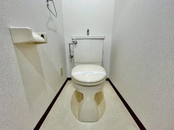 シャルマンフジエスト岸和田のトイレ|清潔感のあるトイレです