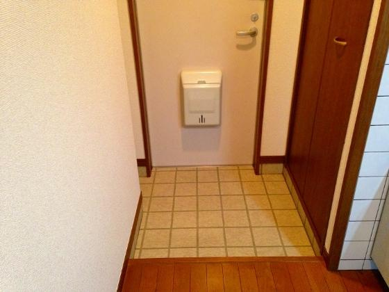 サン　リゾート２８の玄関|明るい玄関です