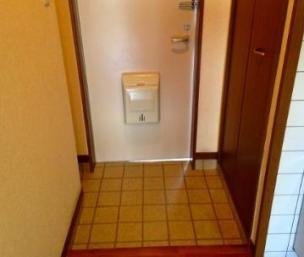 リヴェール弐番館の玄関|ゆったりとした玄関です