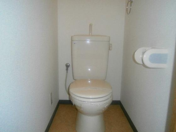 ハーブプラザ和泉鳥取Ⅲ番館のトイレ|シンプルで使いやすいトイレです