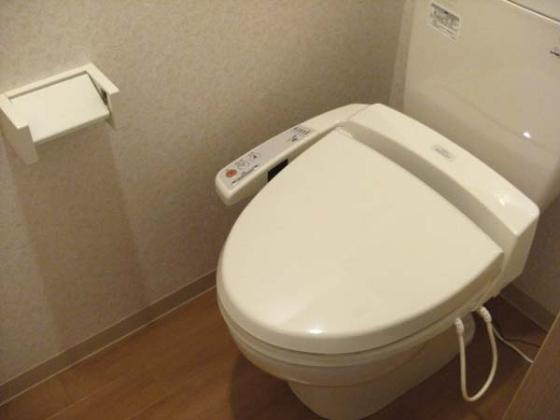 シャトーラルクⅠのトイレ|コンパクトで使いやすいトイレです