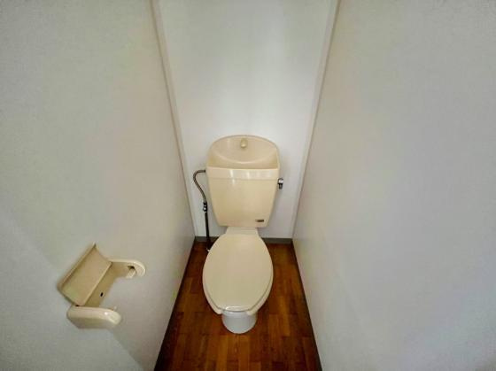 クリスタルⅠのトイレ|シンプルで使いやすいトイレです