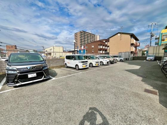 ヴェルテ岸和田の駐車場|カースペースがあります