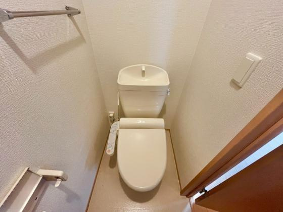 ドットエス（.S）のトイレ|落ち着いた色調のトイレです