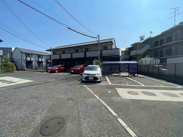 セジュールＭＡＲＵＧＥＮの駐車場
