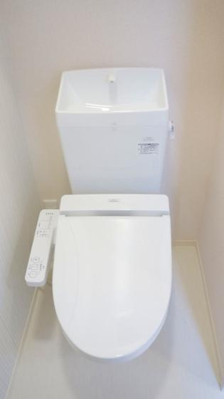 フローラルのトイレ|コンパクトで使いやすいトイレです