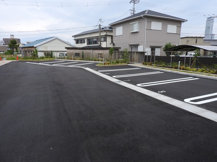 T-roomの駐車場