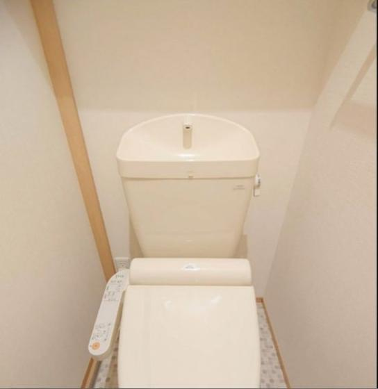 ボンシャンス薫風のトイレ|ゆったりとした空間のトイレです