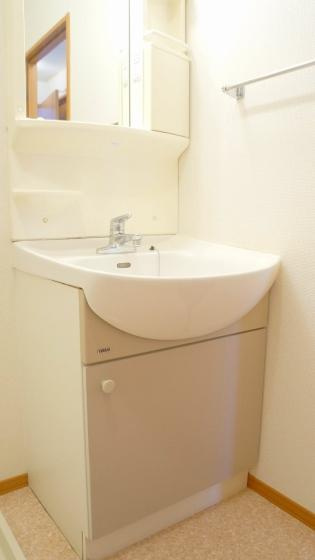 セジュール白水1の洗面所|コンパクトで使いやすい洗面所