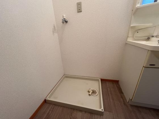 フローラ岡本のその他|洗濯機置場です