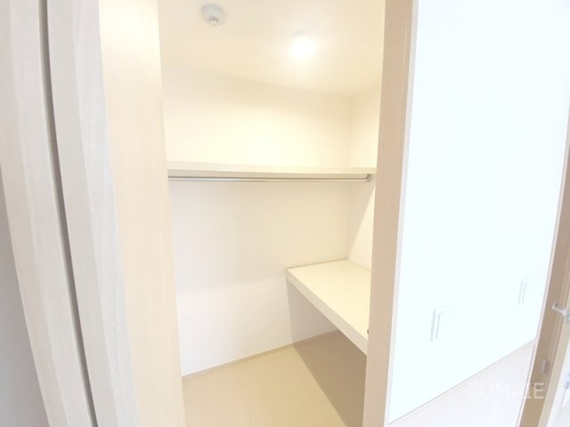 グレイスヴィラ　参番館の収納|洋室WIC☆彡