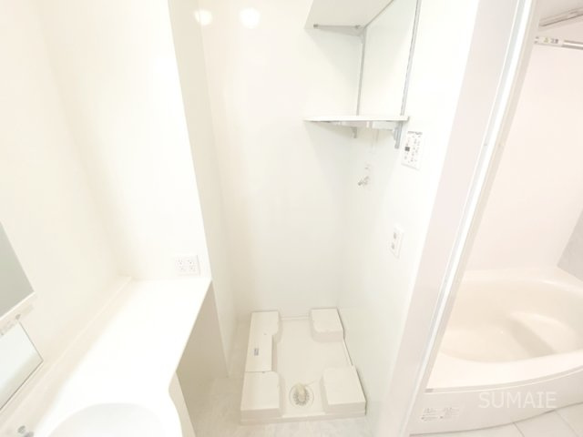 グレイスヴィラ　参番館の設備|可動棚付き洗濯機置き場☆彡
